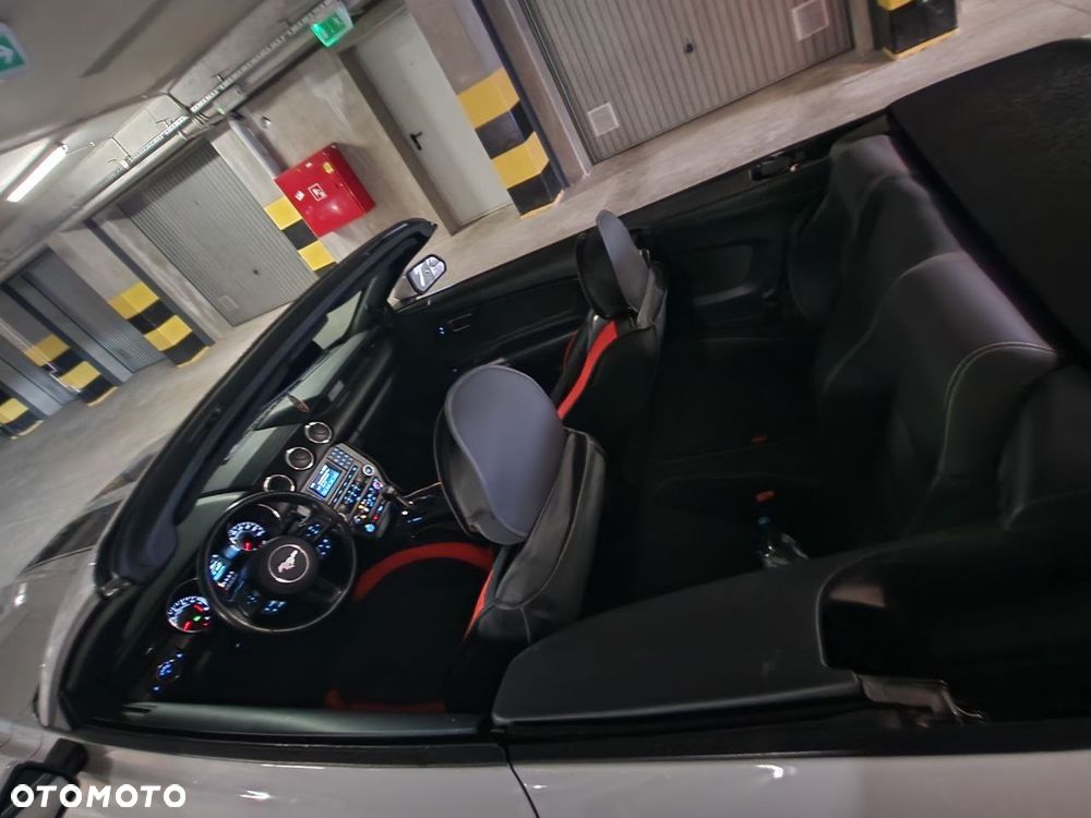 Ford Mustang - 11