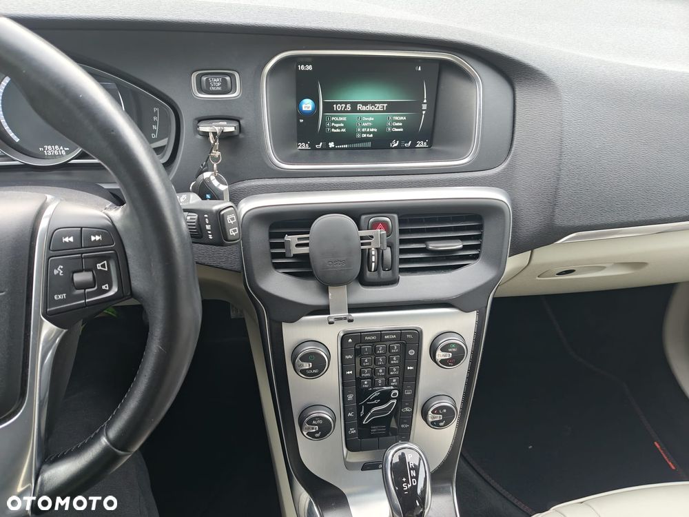 Volvo V40 D3 Drive-E Ocean Race - 9