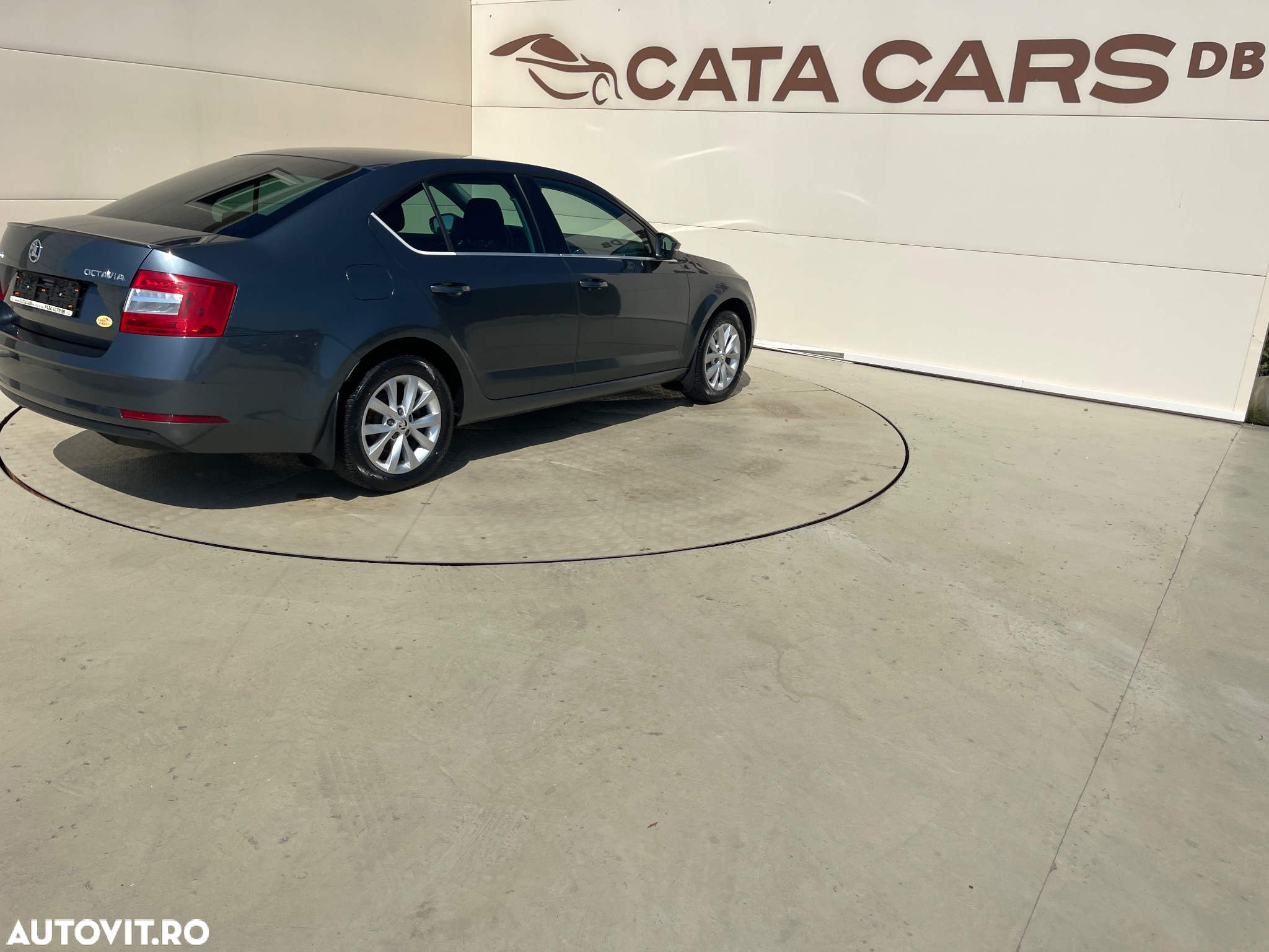 Skoda Octavia 1.8 TSI DSG Style - 16