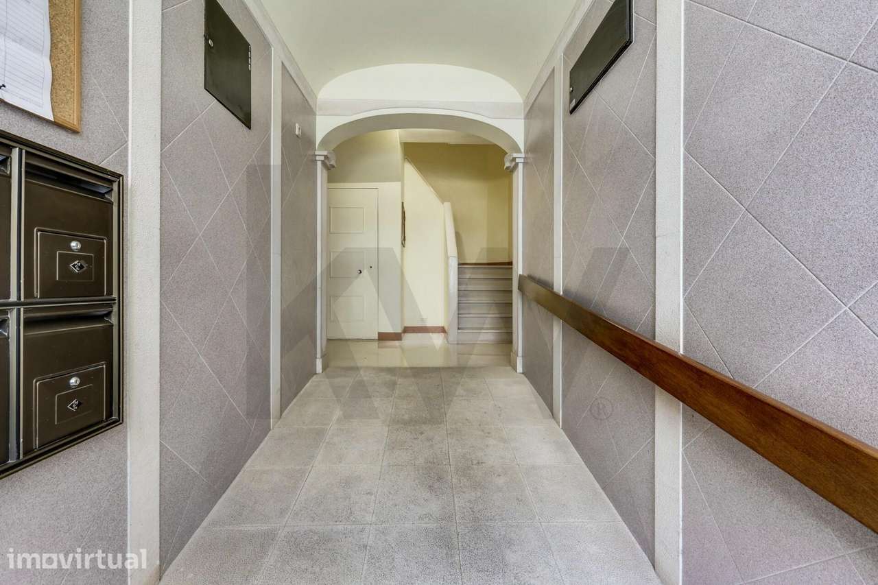 Apartamento T1 com Terraço para Arrendamento na Brandoa (Amadora) - Grande imagem: 2/14