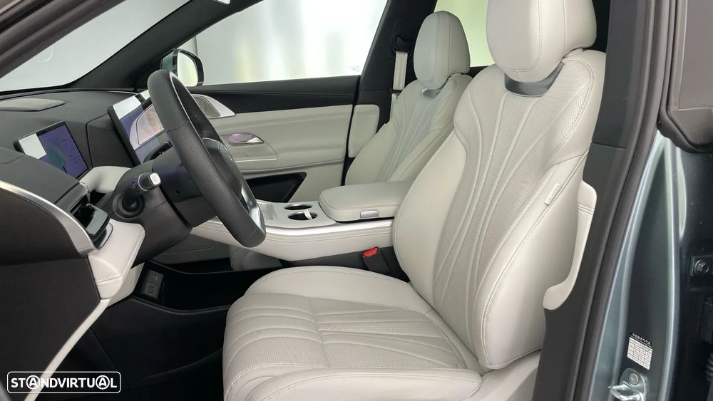 Xpeng G9 98 kWh AWD Performance + Gancho de Reboque - 17