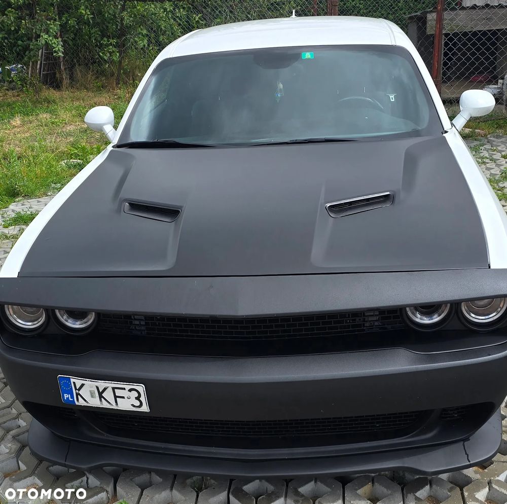 Dodge Challenger - 1