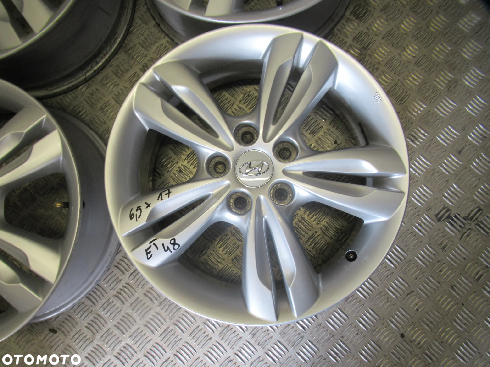 Felgi Hyundai I30 I40 IX35 IX55 Kona Tucson 6,5Jx17 et48 5x114,3 - 3