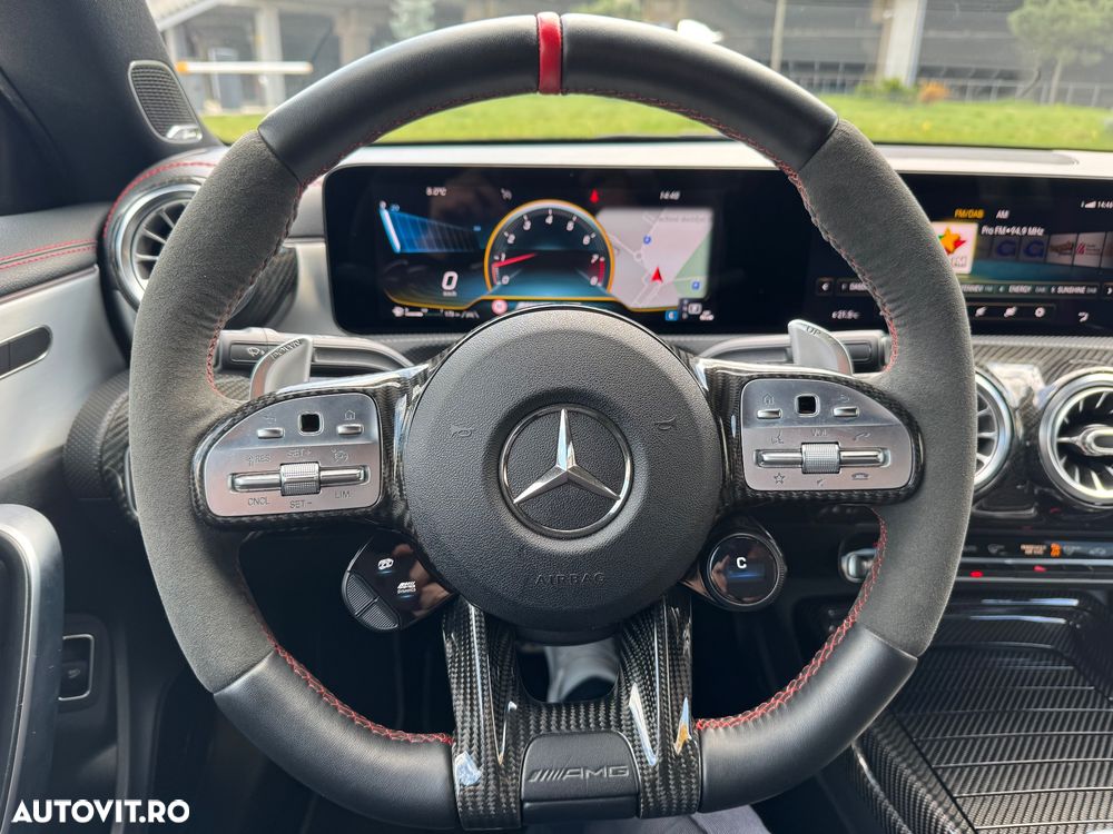 Mercedes-Benz CLA - 12