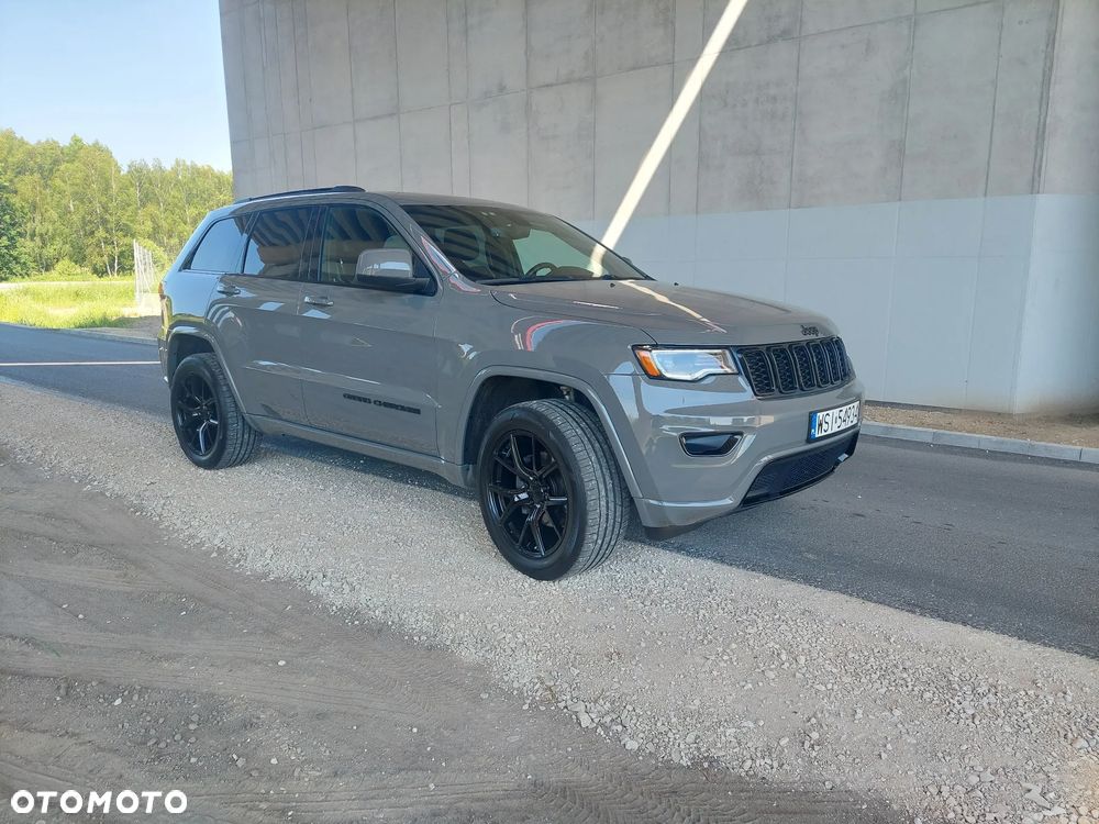 Jeep Grand Cherokee - 9