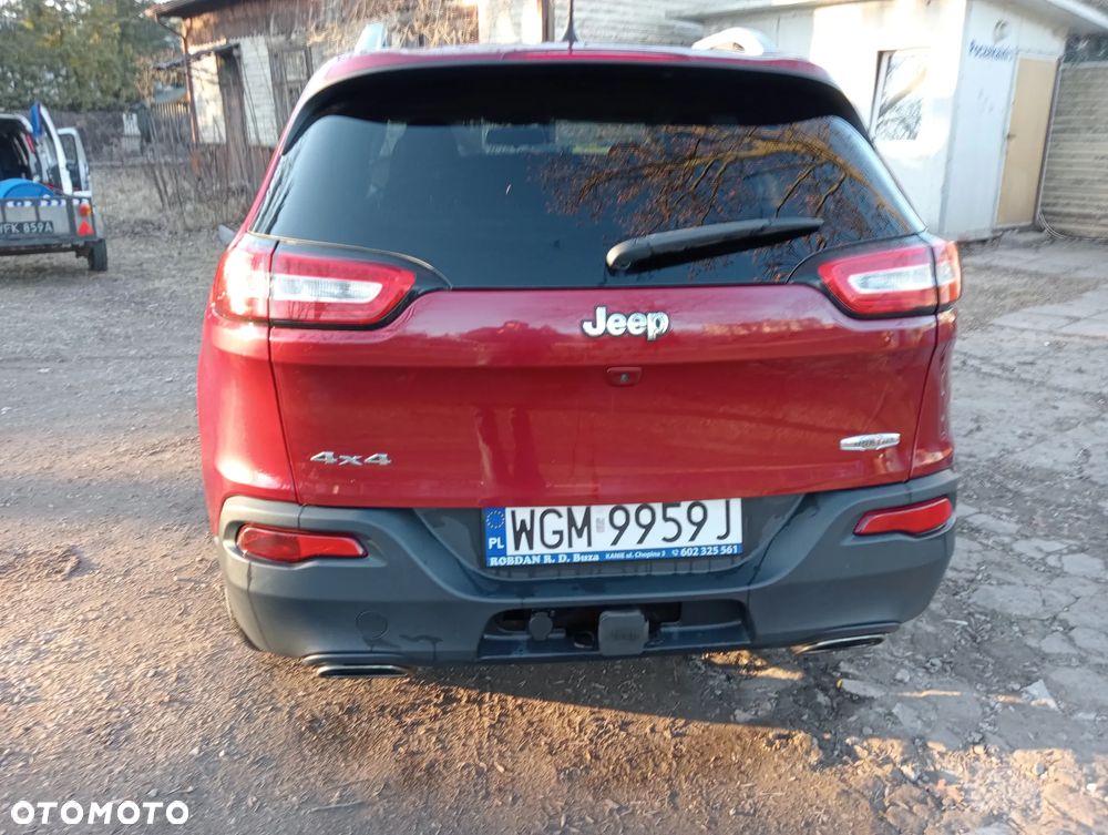 Jeep Cherokee - 4