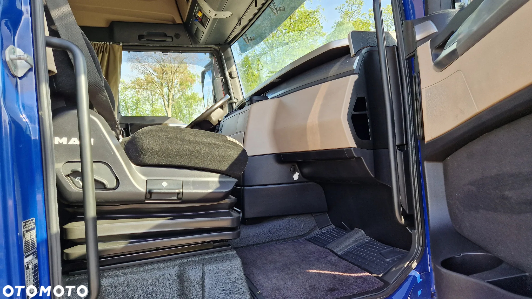 MAN TGX 460 Lift  Lowdeck z Niemiec  dwa zbiorniki - 11