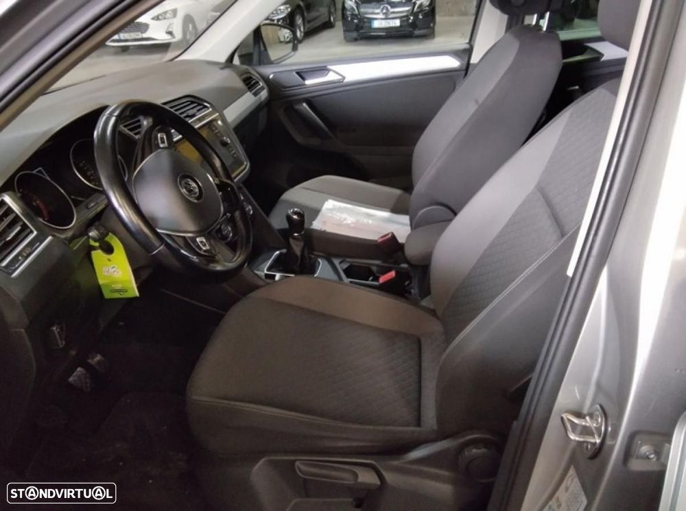 VW Tiguan - 4