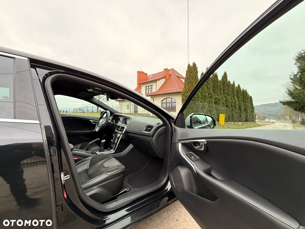 Volvo V40 D4 RDesign - 23