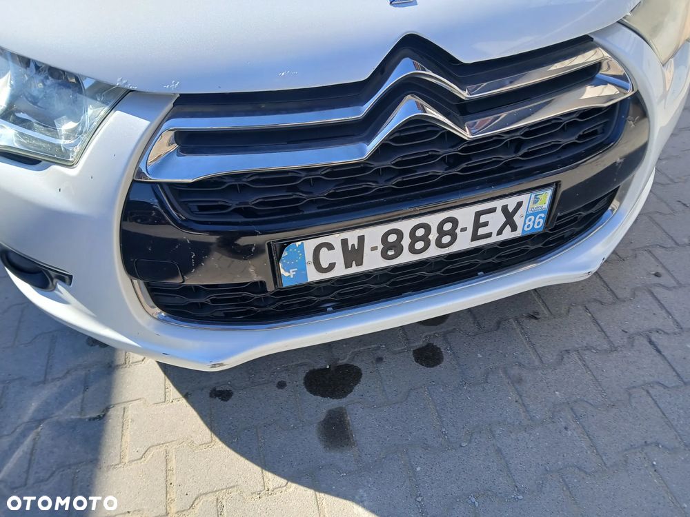 Citroën DS4 e-HDi 110 Chic - 12