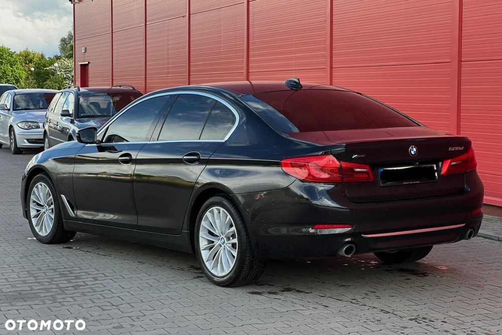 BMW Seria 5 520d Luxury Line - 4