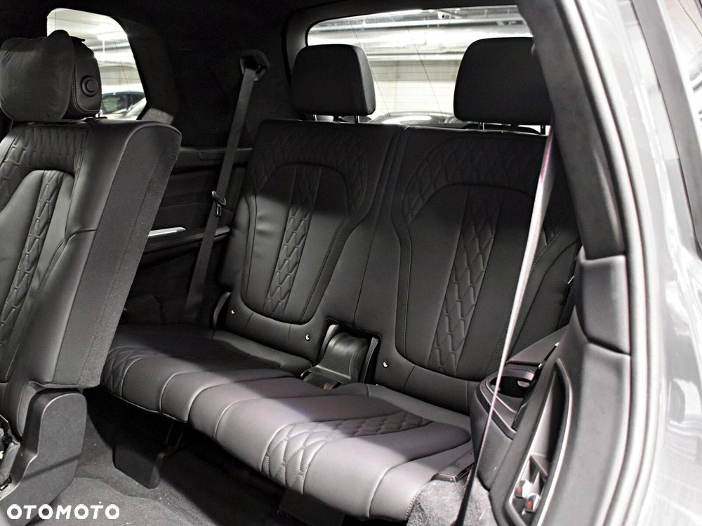 BMW X7 - 13