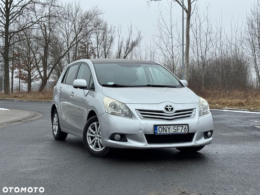 Toyota Verso 2.0 D-4D - 2