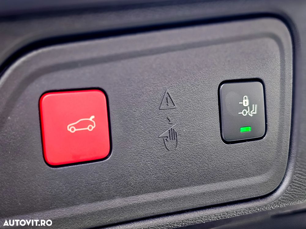 Peugeot 3008 PHEV 300 EAT8 4X4 GT - 24