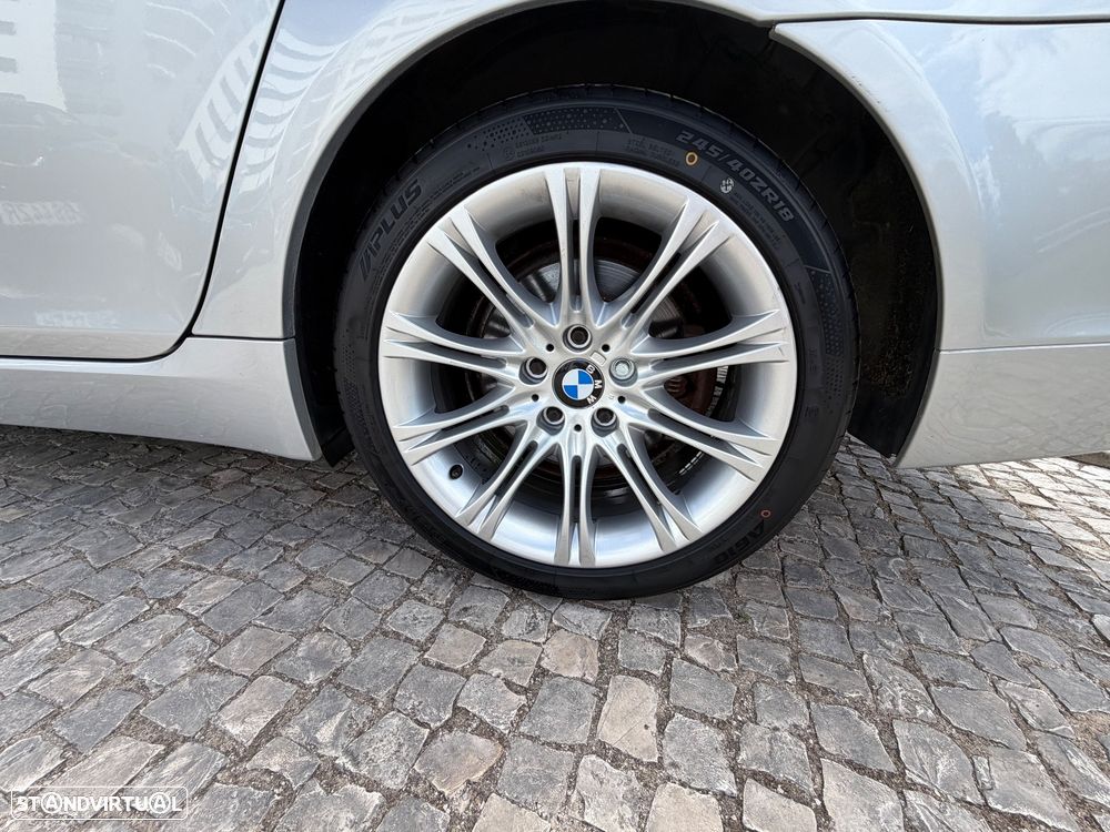 BMW 520 dA Executive - 16