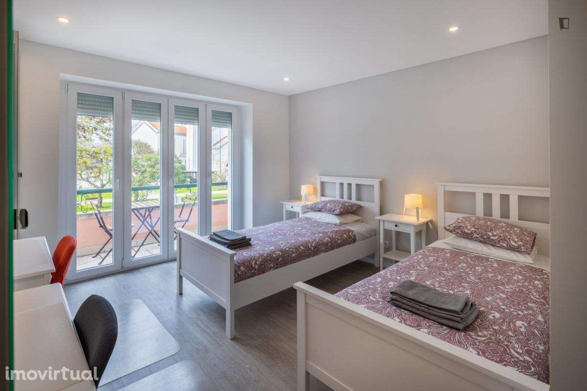 Quarto - localizado em Alameda Lisbon - Grande imagem: 4/13