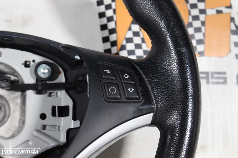 Volante Bmw 1 (E87)  E81 E82 E87 E88 E90 E91 E92 E93 E84 - 10