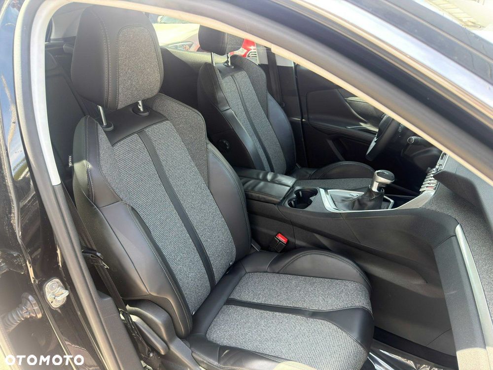 Peugeot 3008 - 12