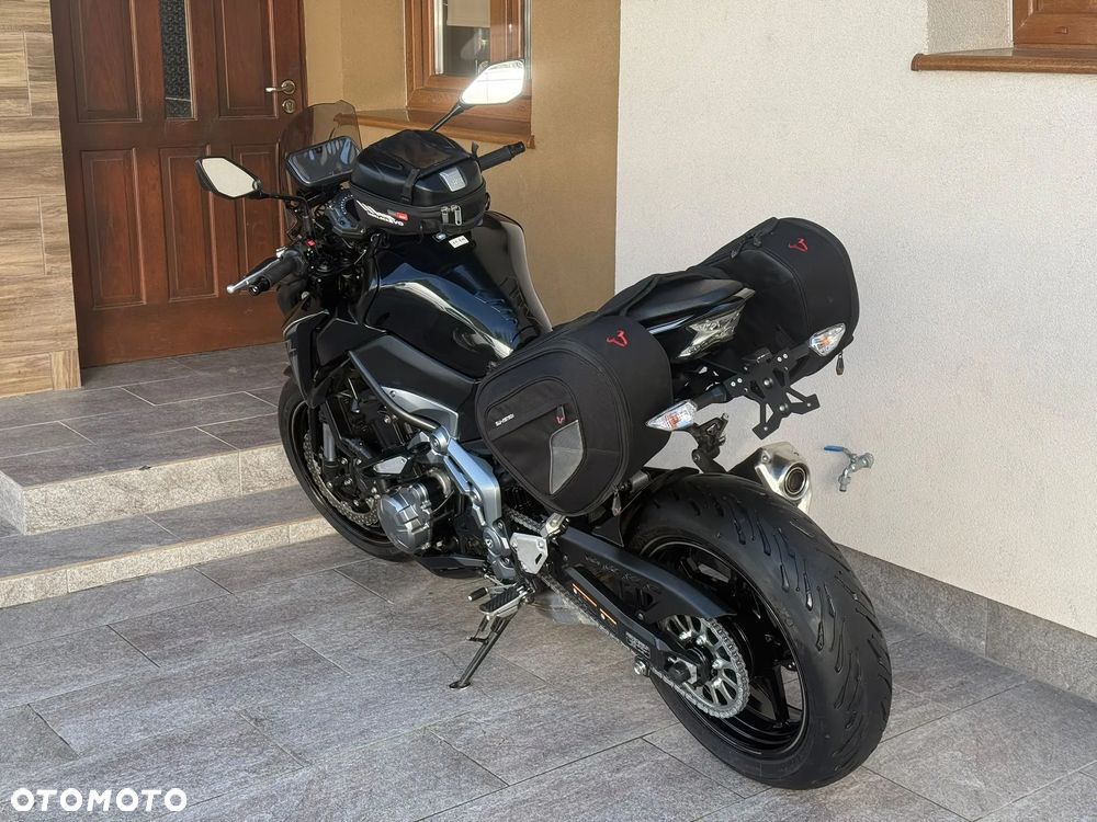 Kawasaki Z 900 - 16