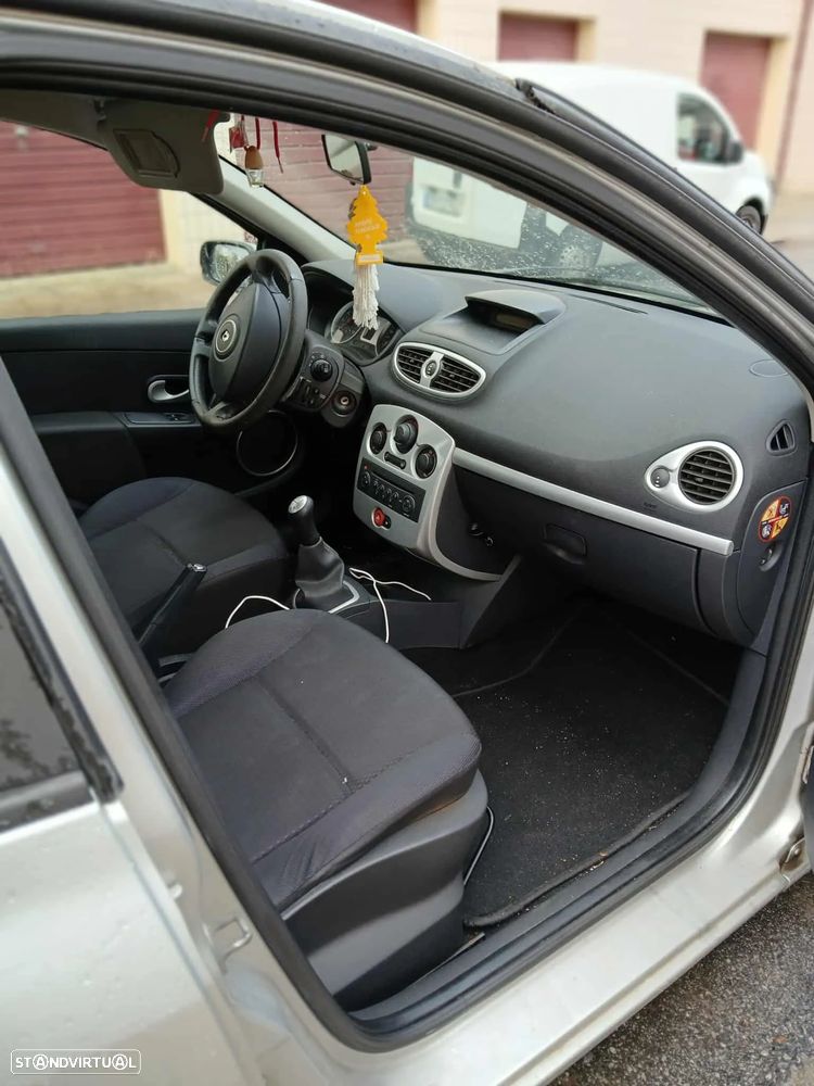 Renault Clio 1.2 16V Dynamique - 2