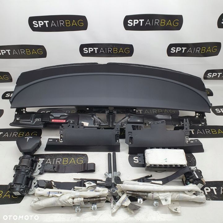 TESLA 3 III DESKA ROZDZIELCZA KONSOLA KOKPIT PULPIT PODUSZKI AIRBAG AIR BAG PASY KIT SET - 1