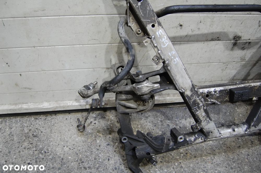 KOŁYSKA BELKA ZAWIESZENIA PRZÓD PRZEDNIA BMW 5 E39 SEDAN 2.5 BENZYNA - 2