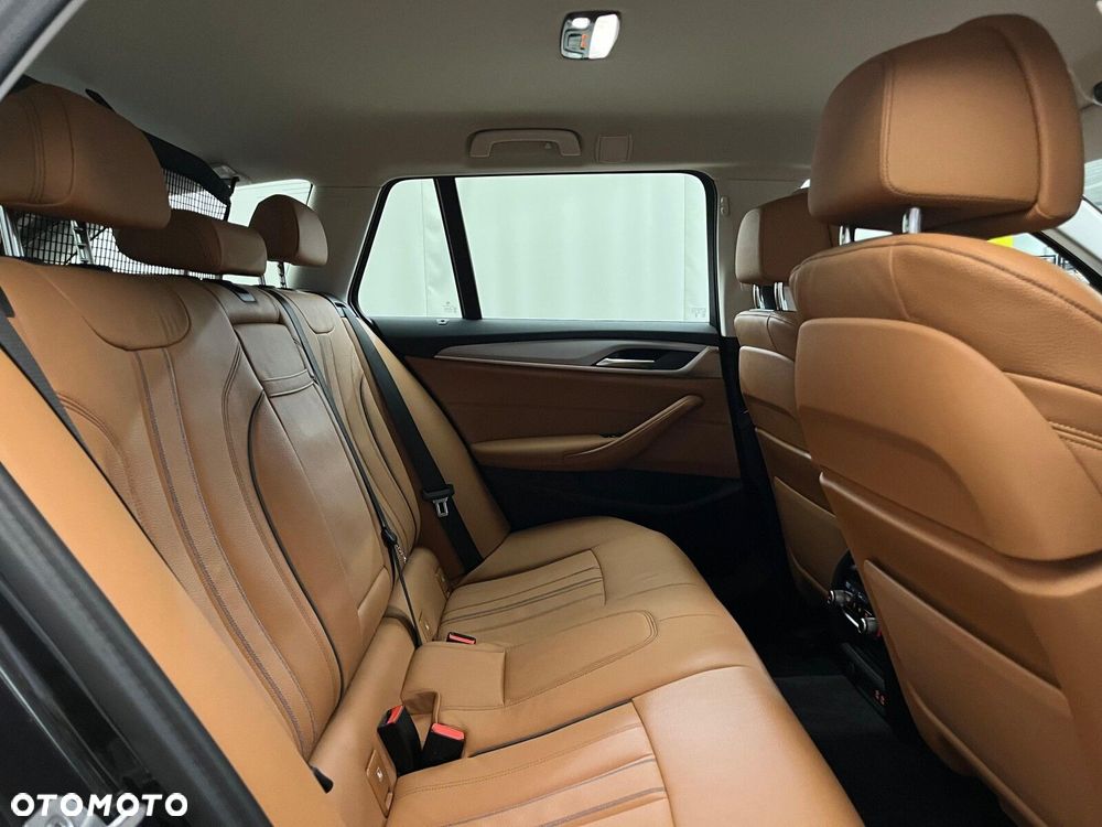 BMW Seria 5 520d xDrive mHEV sport - 36