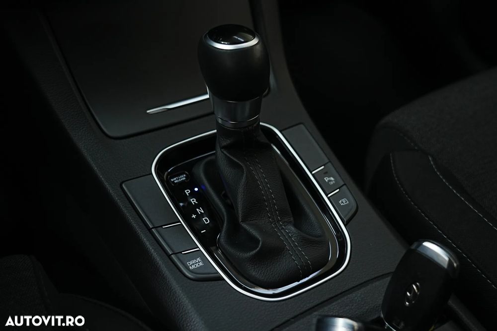 Hyundai i30 1.6 CRDI DCT Select - 25