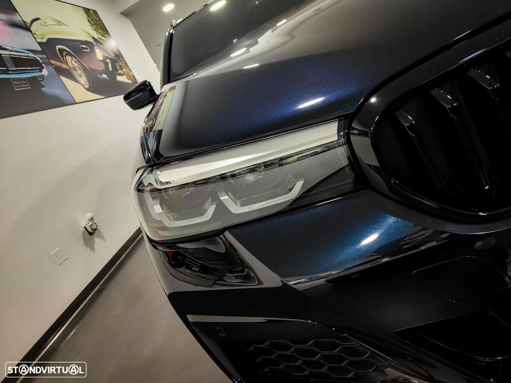 BMW 530 e Pack Desportivo M - 12