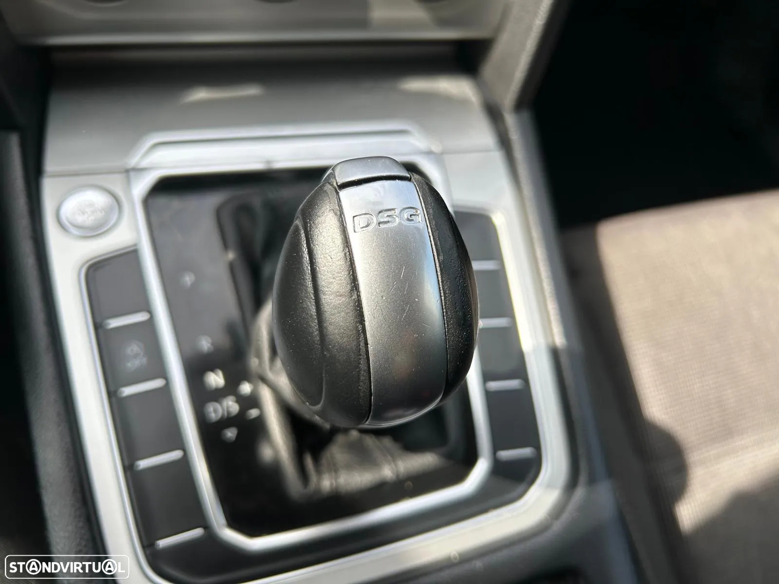 VW Passat 1.6 TDI Confortline DSG - 17