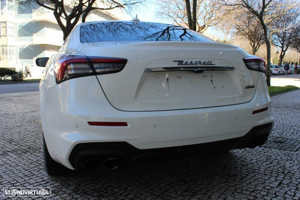 Maserati Ghibli GT Hybrid - 10