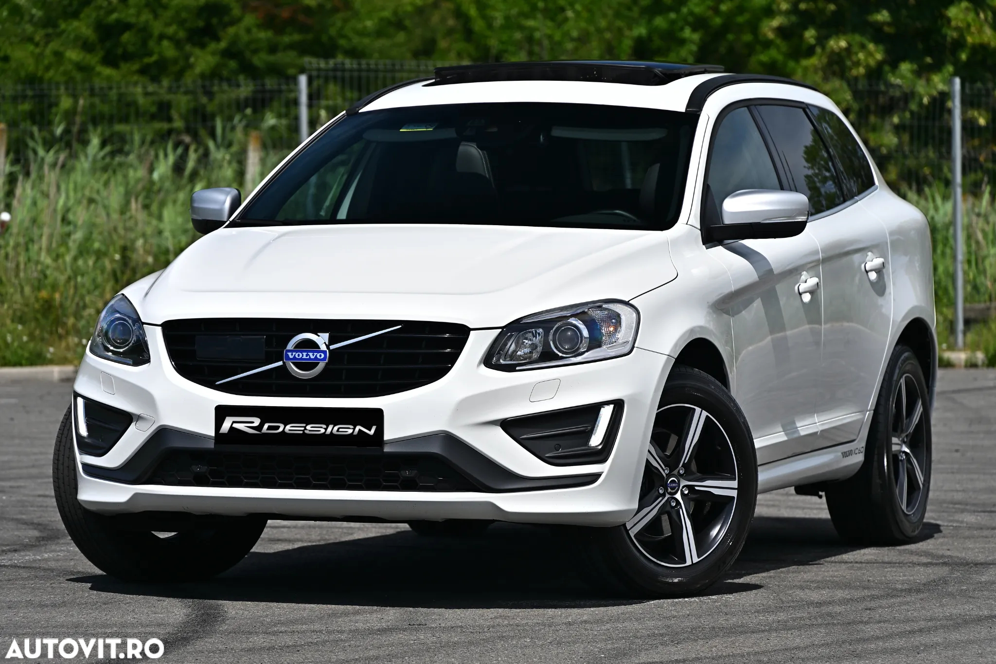 Volvo XC 60 D5AWD R-Design - 3