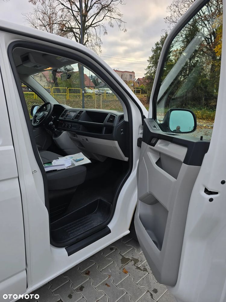 Volkswagen Transporter T6 - 17