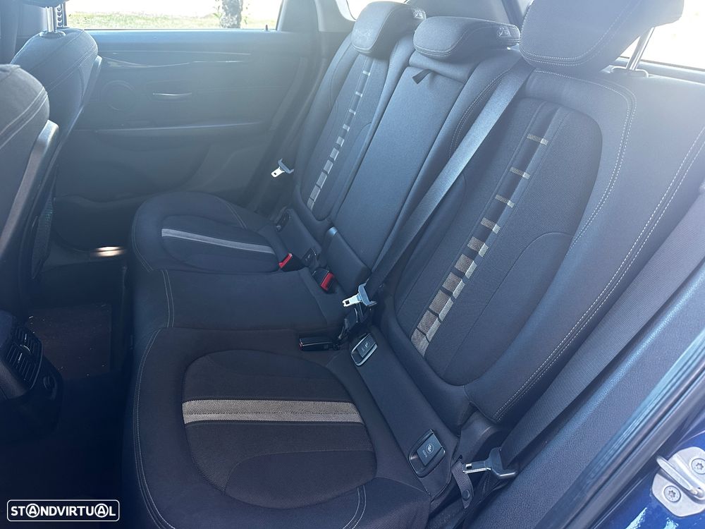 BMW 218 Active Tourer d Line Sport - 9