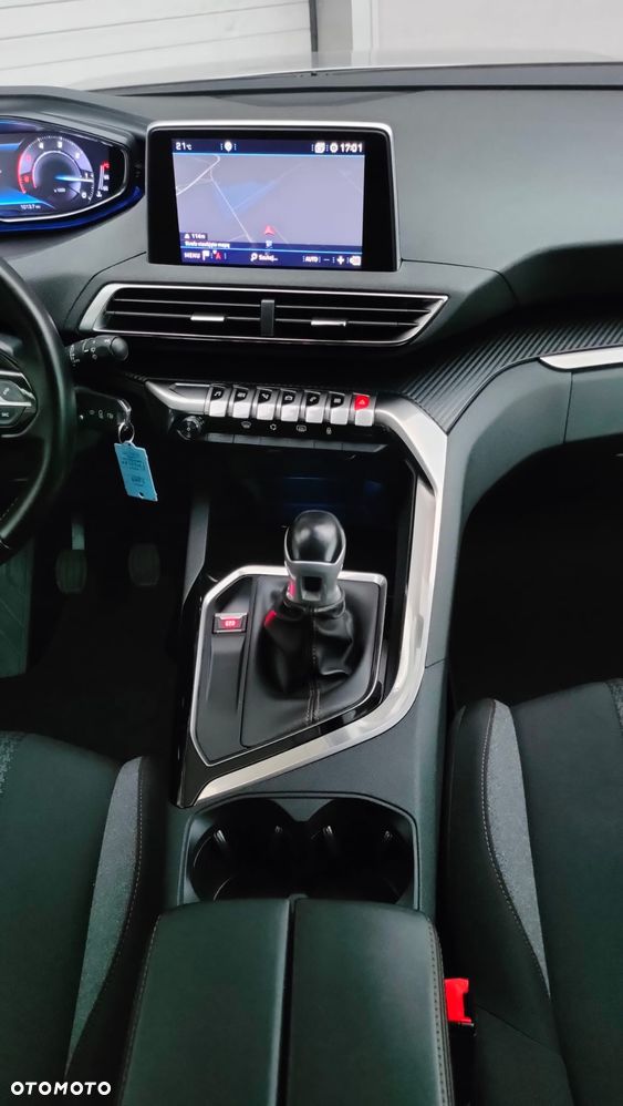 Peugeot 3008 - 17