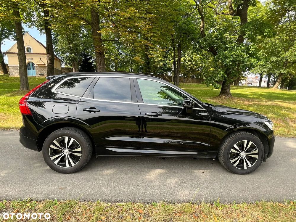 Volvo XC 60 B4 D AWD Geartronic Momentum Pro - 11
