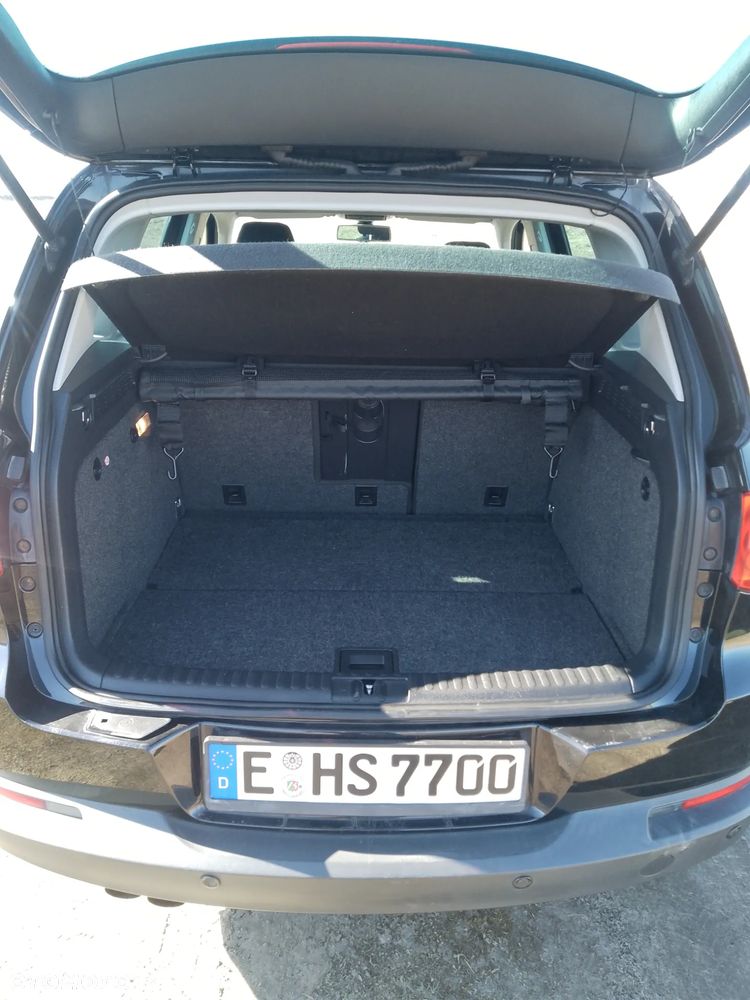 Volkswagen Tiguan - 12