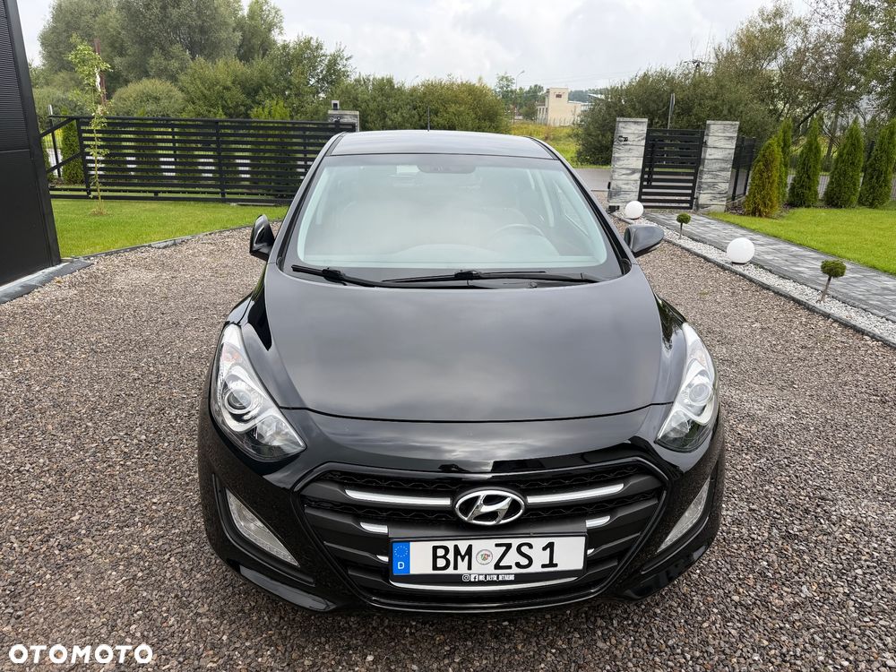 Hyundai i30 blue 1.6 GDI YES Gold - 16