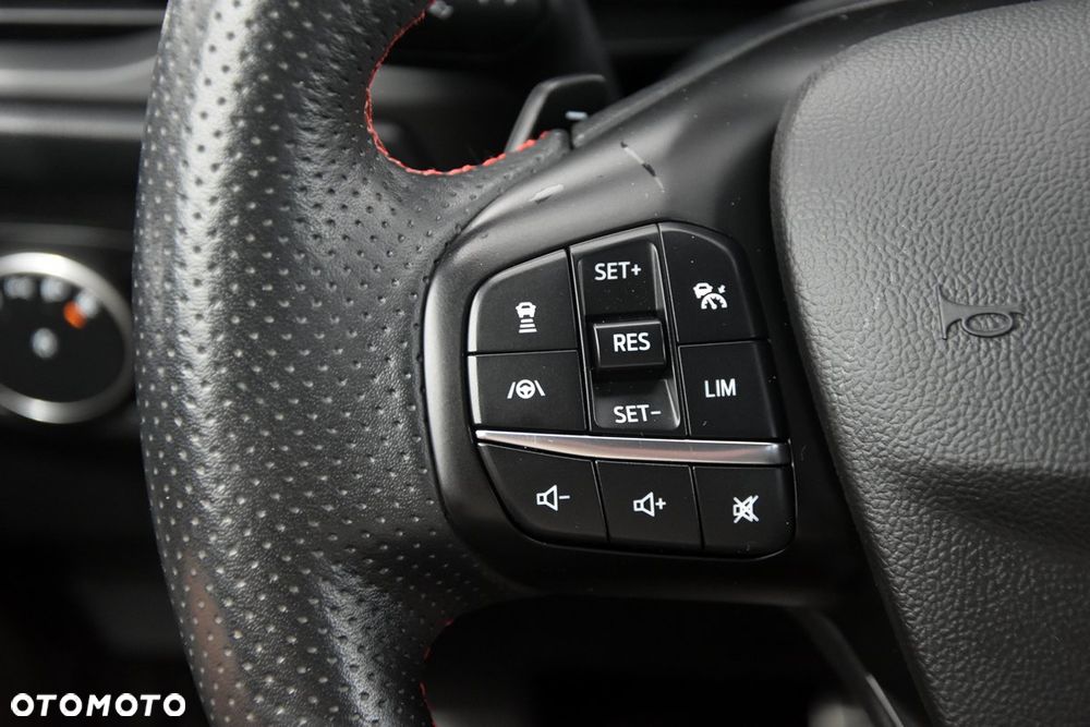 Ford Focus 1.5 EcoBlue STart-Stopp-System ST-LINE - 39