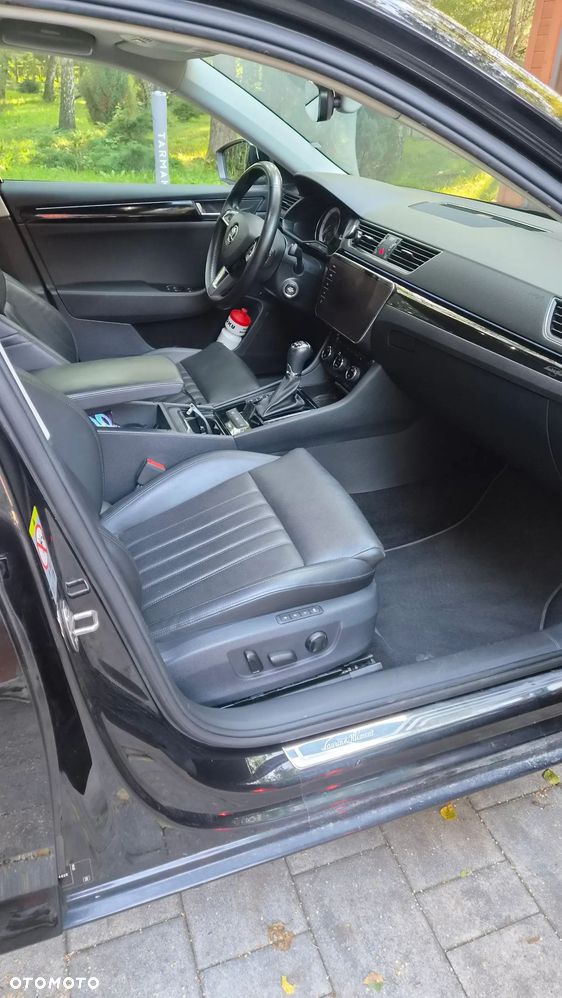 Skoda Superb 2.0 TDI 4x4 L&K DSG - 10