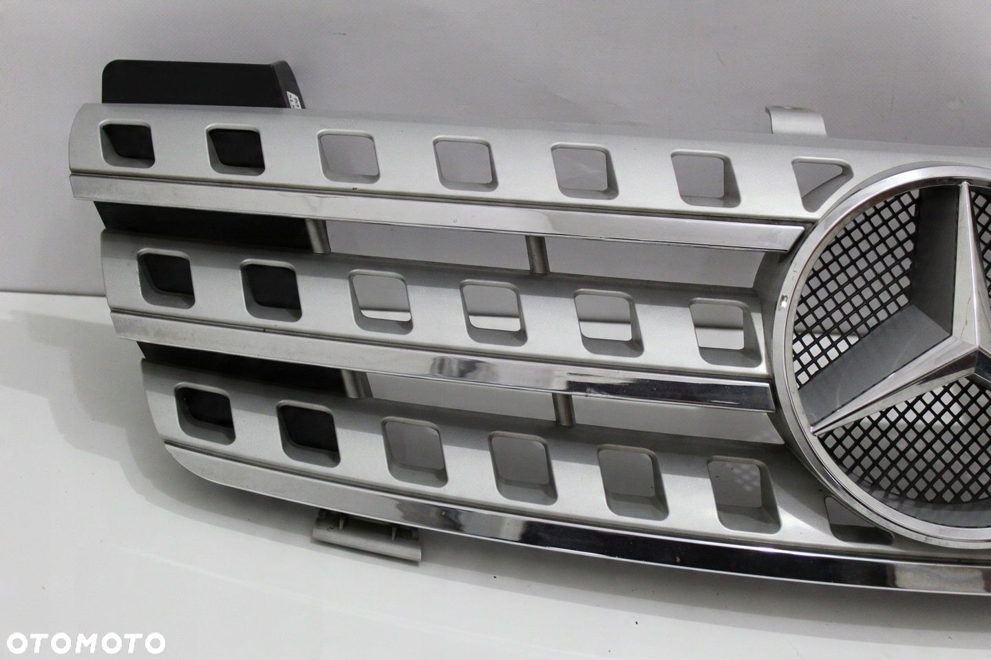 Atrapa chłodnicy Grill zderzaka AMG Oryginał Mercedes W164 ML A1648800323 - 3