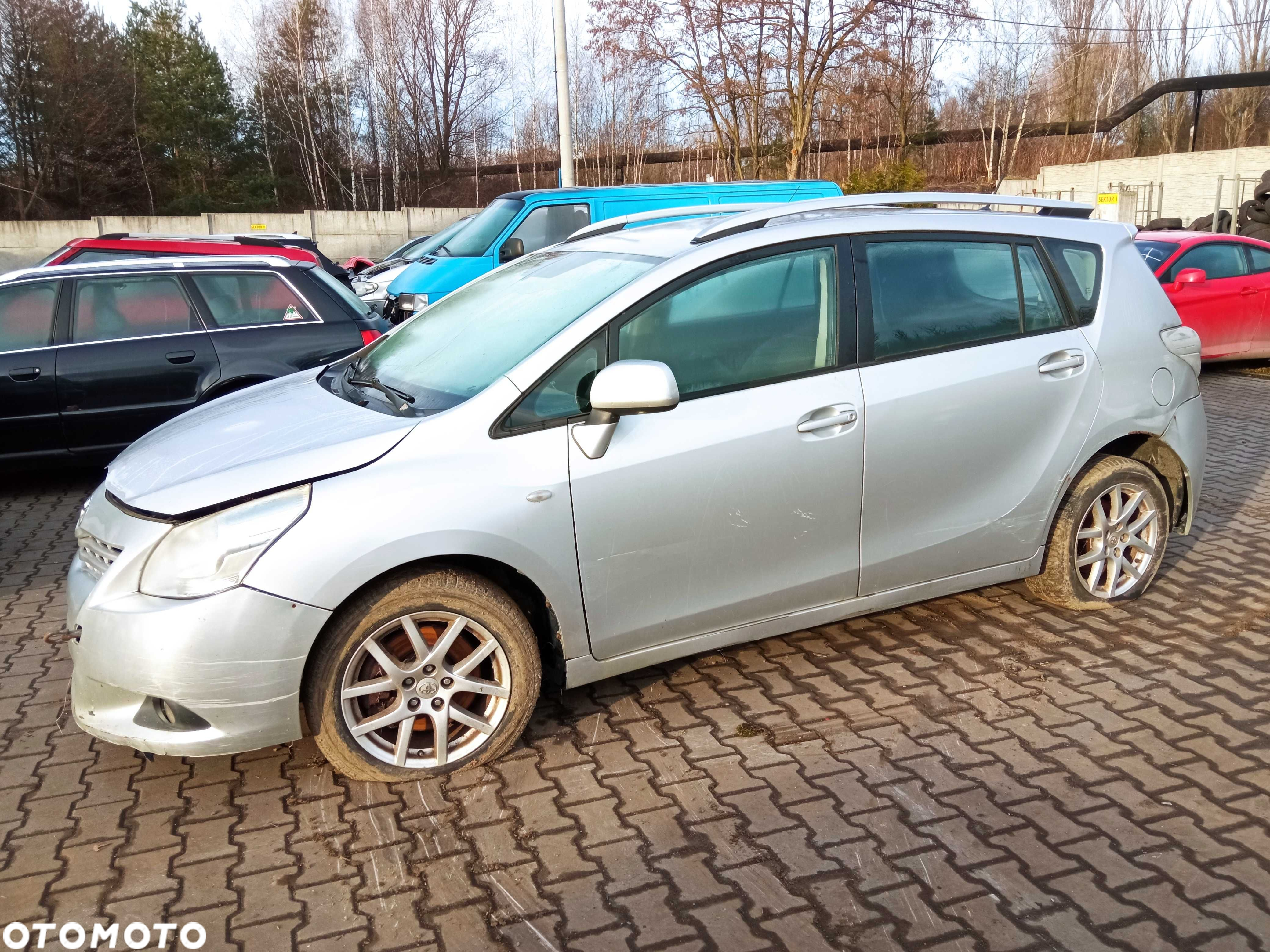 Toyota Corolla Verso 2009r *NA CZĘŚCI* - 2