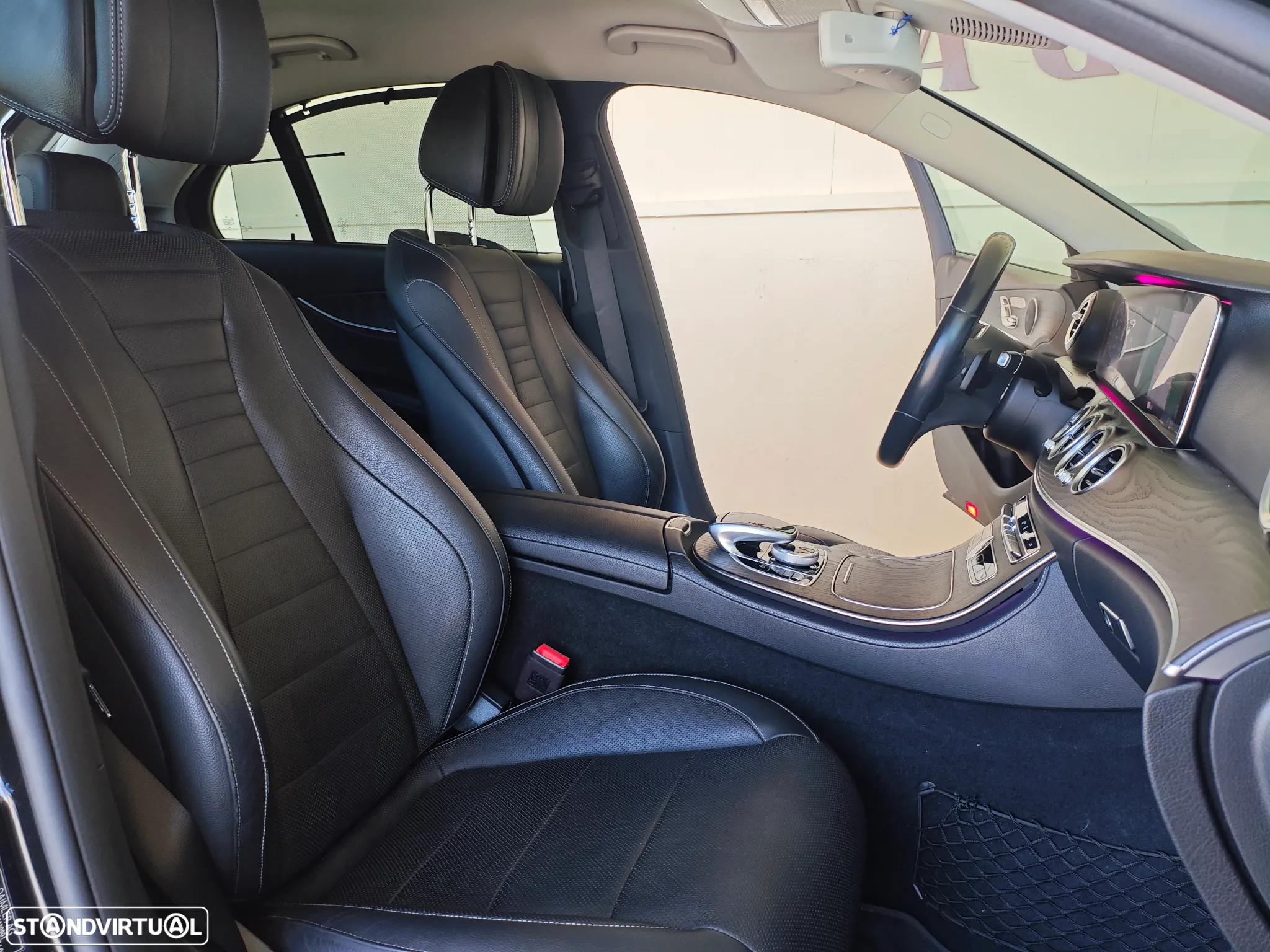 Mercedes-Benz E 300 de AMG Line - 40