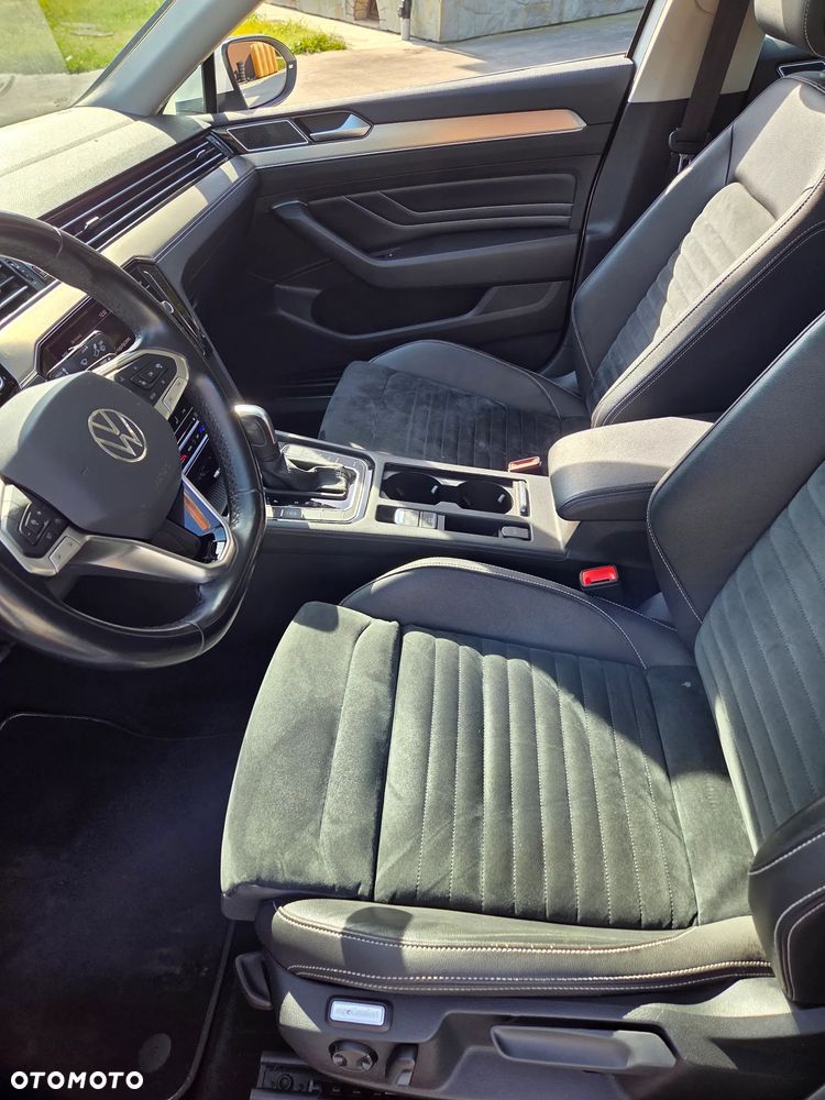 Volkswagen Passat - 10