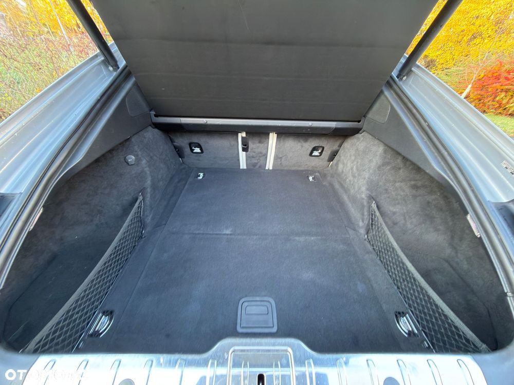 Porsche Panamera Turbo - 37