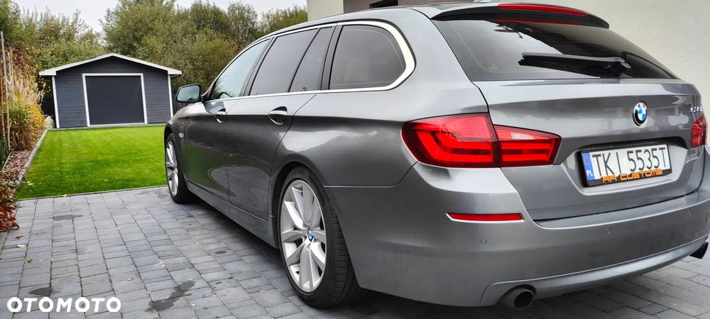 BMW Seria 5 535i xDrive - 7
