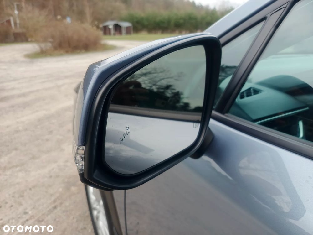 Toyota Corolla Cross - 17