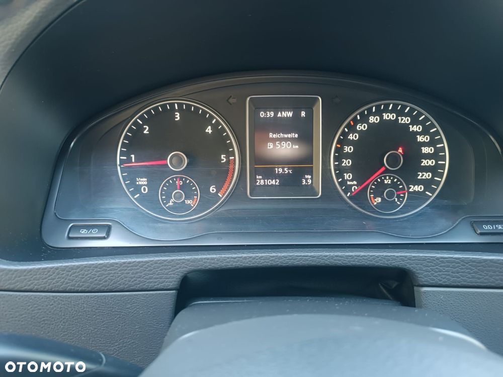 Volkswagen Multivan - 31