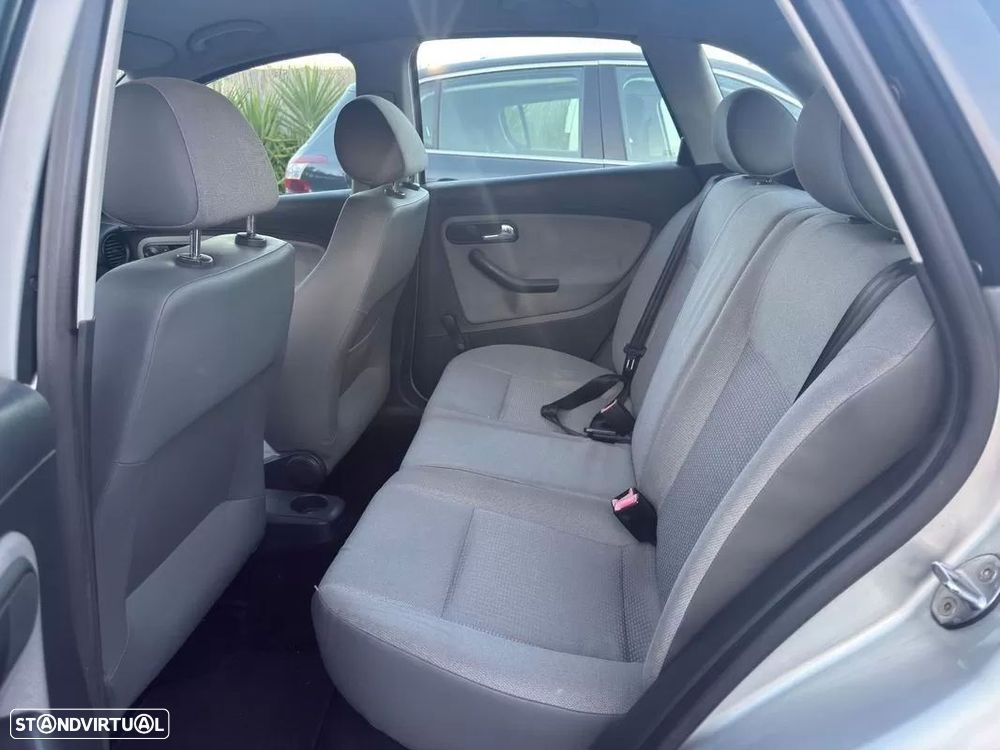 SEAT Ibiza 1.2 12V Signo - 8