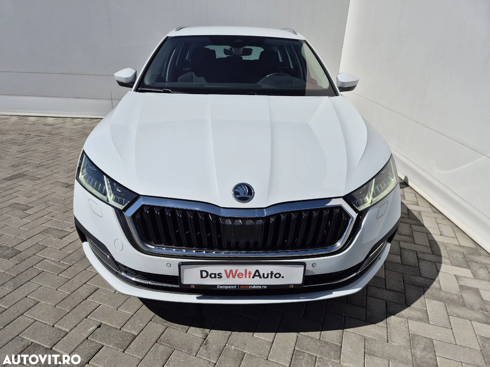 Skoda Octavia Combi 2.0 TDI DSG Style - 8